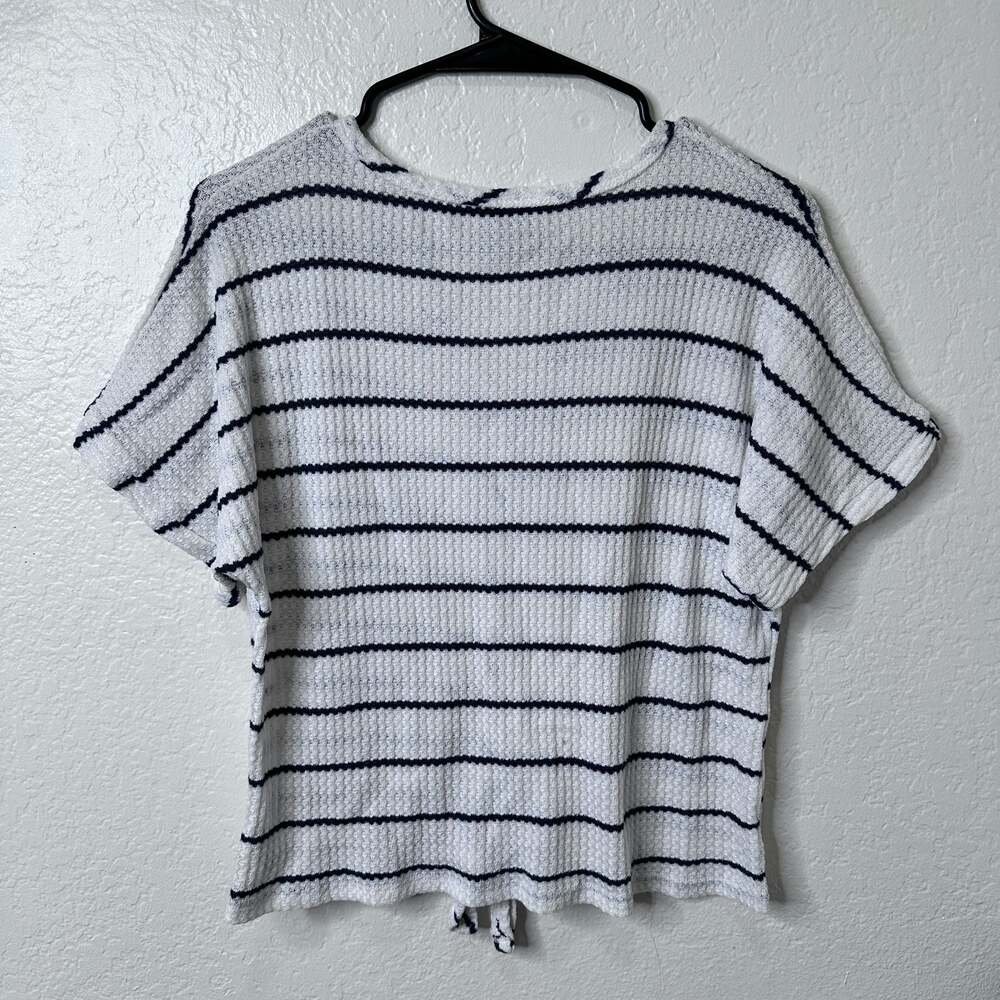 Women's Waffle Knit Short Sleeve V-Neck Button-Front Tie-Waist - XS - Picture 2 of 3